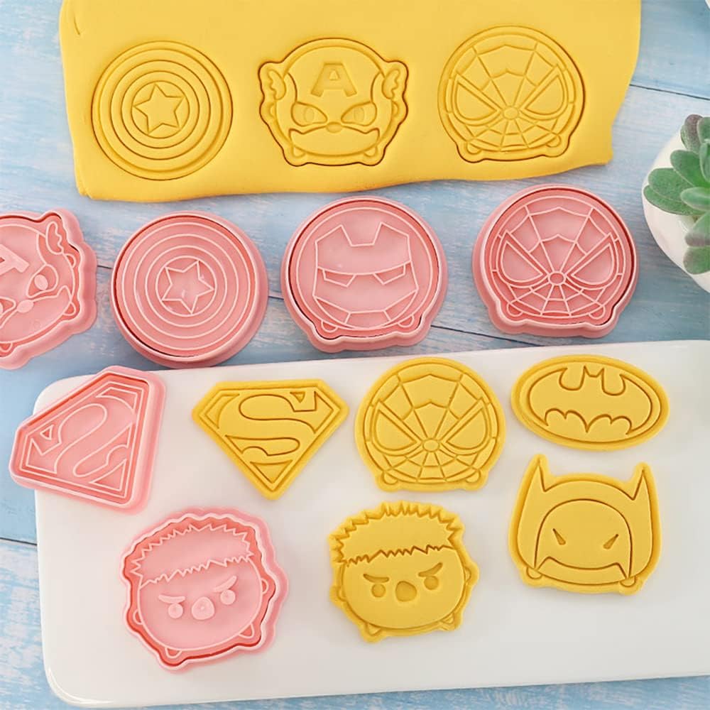SET. 8 Emporte-pièces Super Héros - Image 5