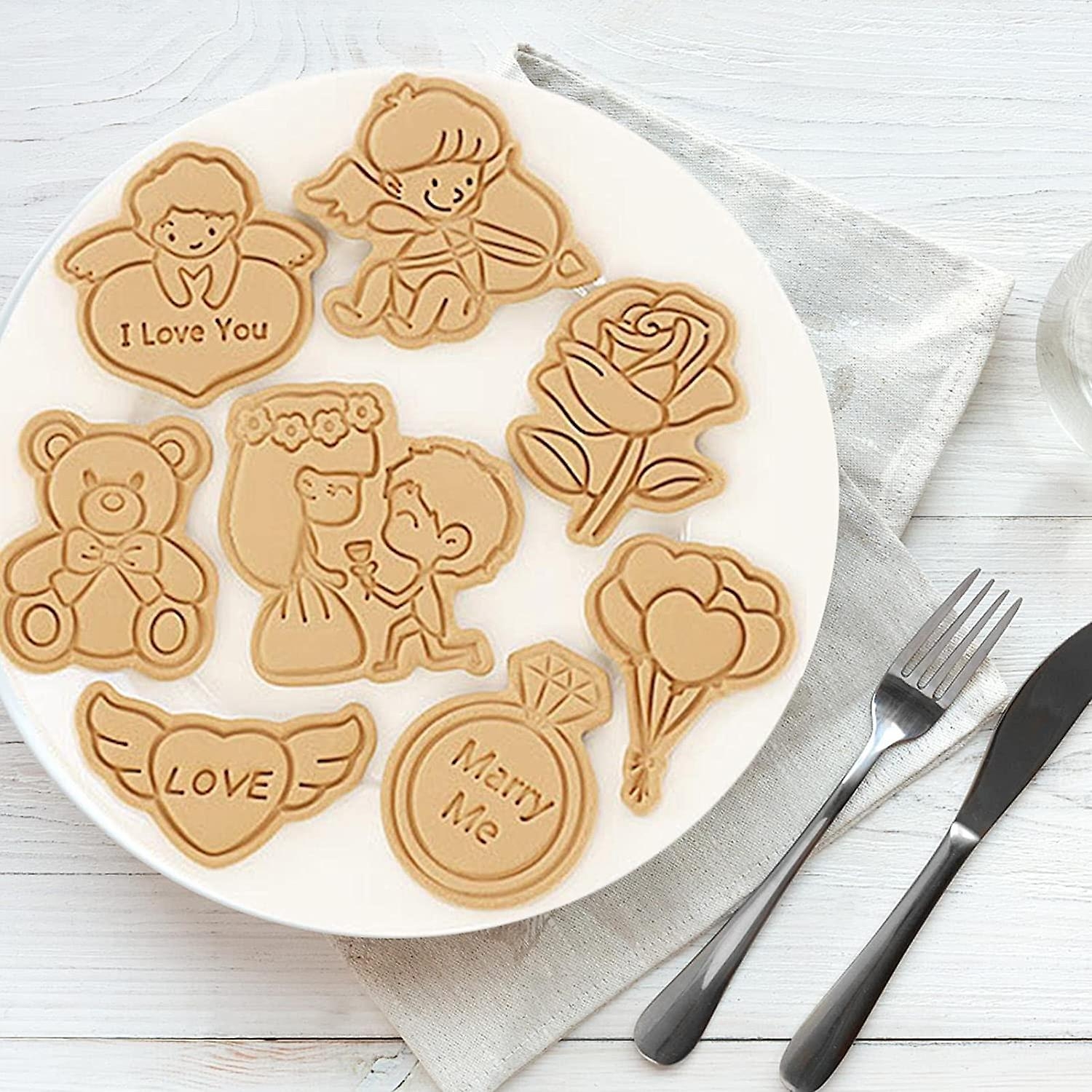 SET. 8 Emporte-pièces théme Amour - Image 3