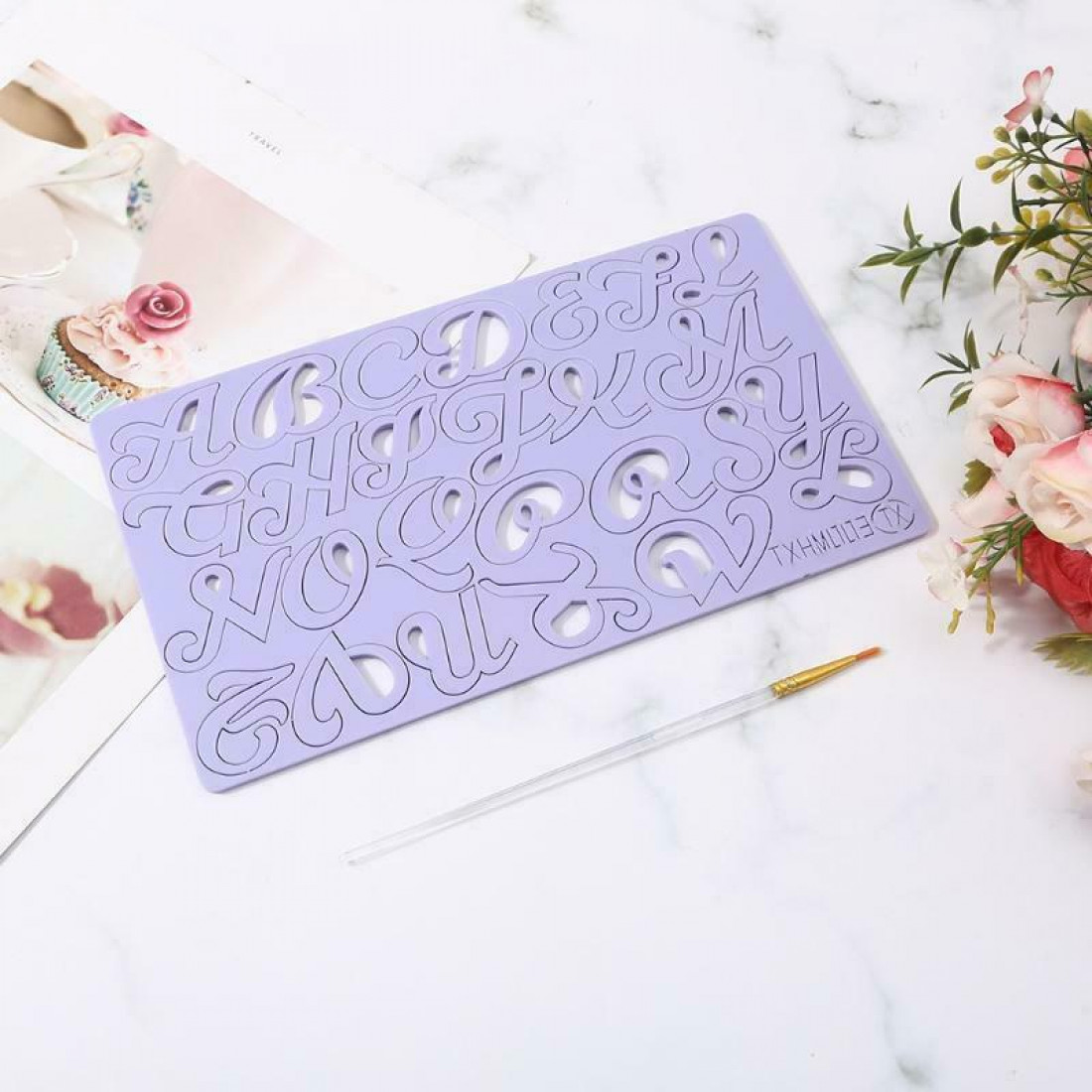 Embosseur pour Pâte à Sucre Alphabet avec Pinceau - Image 3